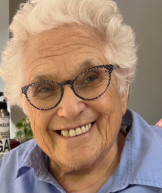 Obituary of Phyllis L. Sapell