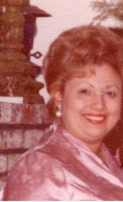 Obituario de Elvira R. Salazar