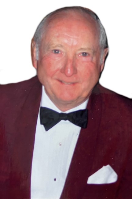 Obituario de E. Dennis McCarthy, II