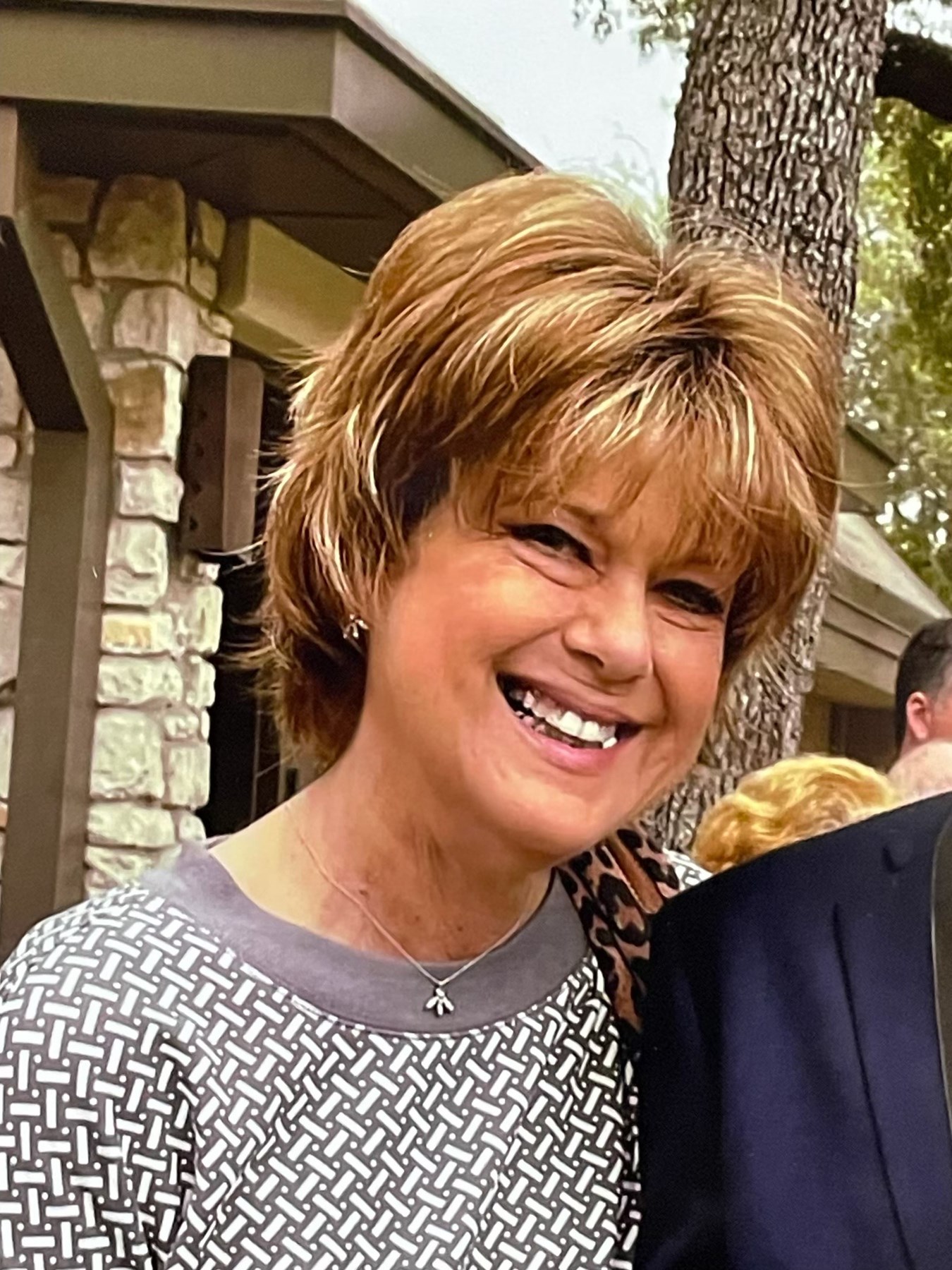 Obituary of Tiffany Lee Mezo