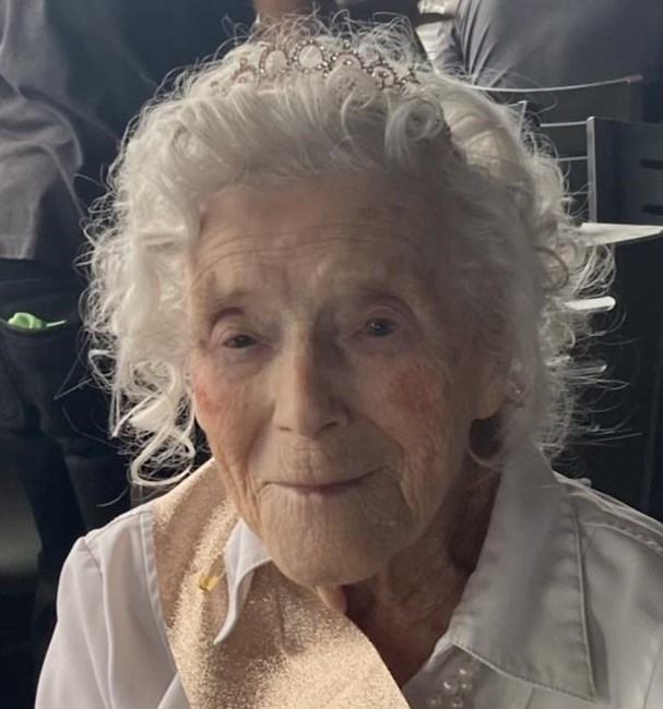 Obituary of Evelyn May Alger