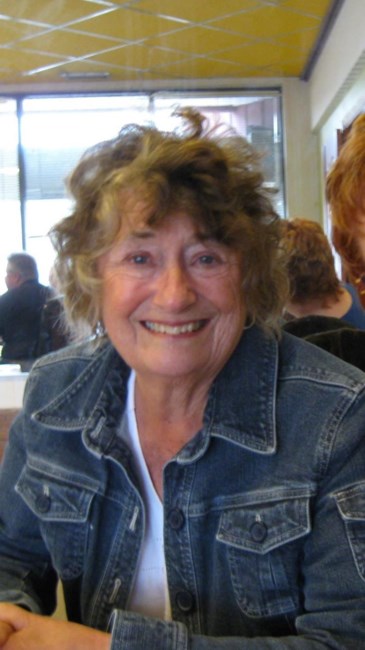 Obituario de Mrs. Sylvia May MacDonald