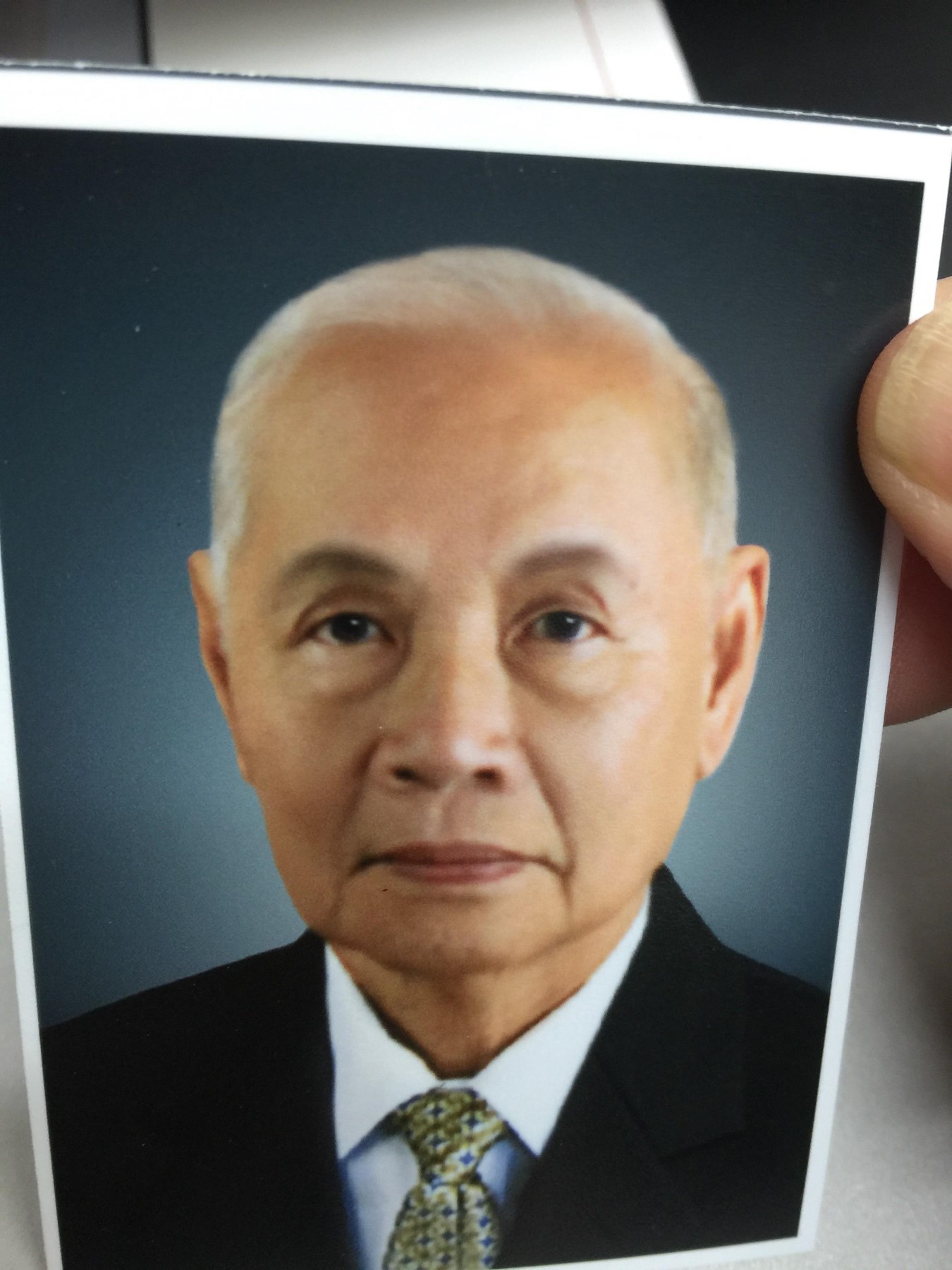 Obituary of Tan Ba Le