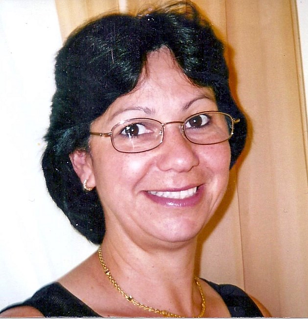 Obituary of Carmen Lydia De Jesus