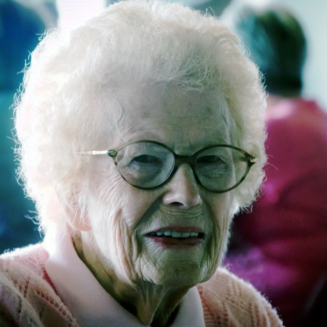 Obituary of Evelyn Minor DeFrancis