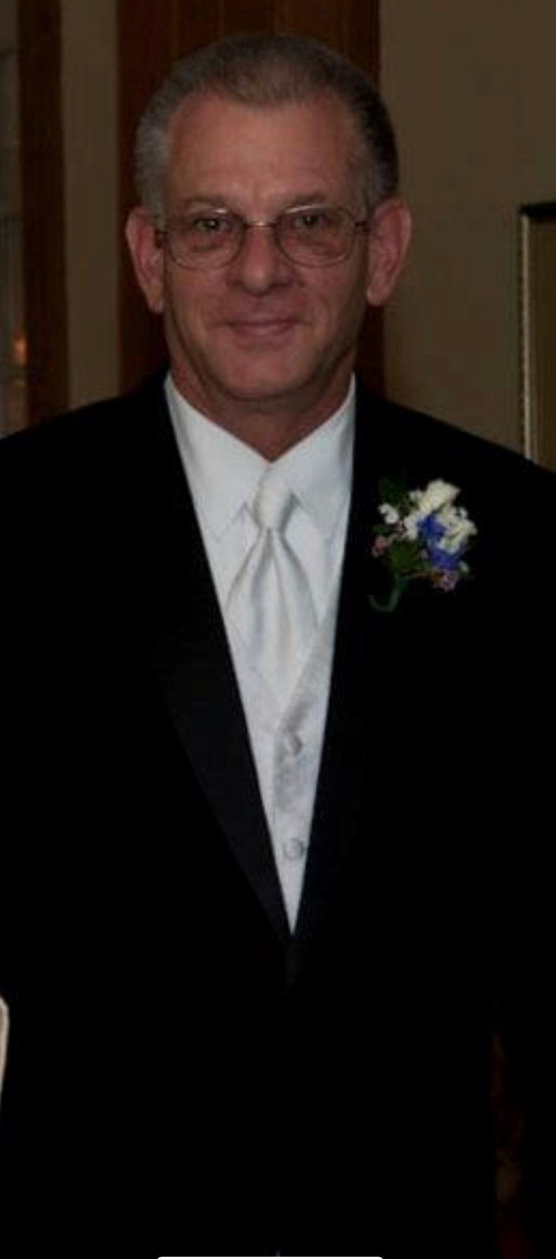 Obituary of Roger A. Wahlhaupter