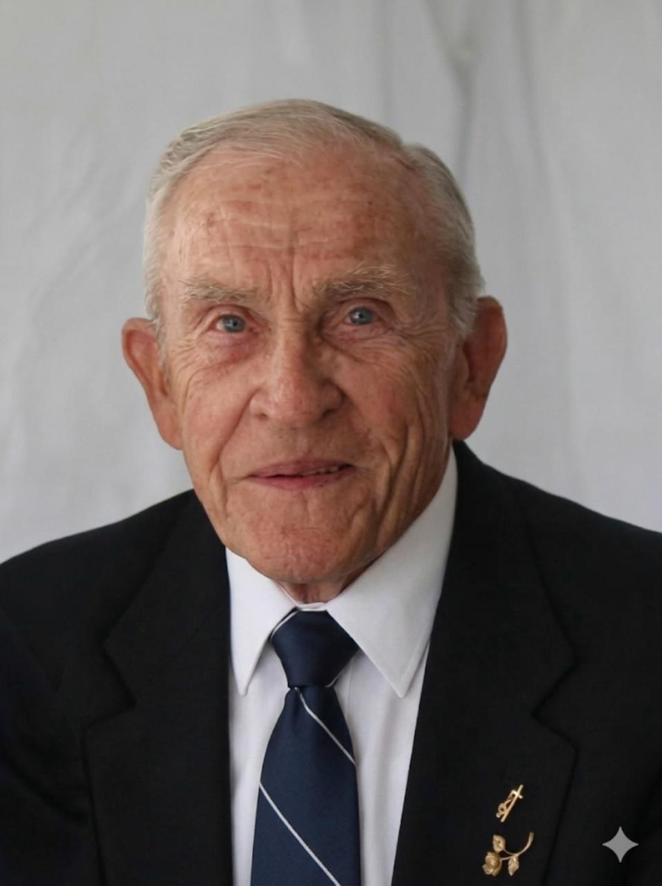 Obituary of Roland Eugene Lowrey