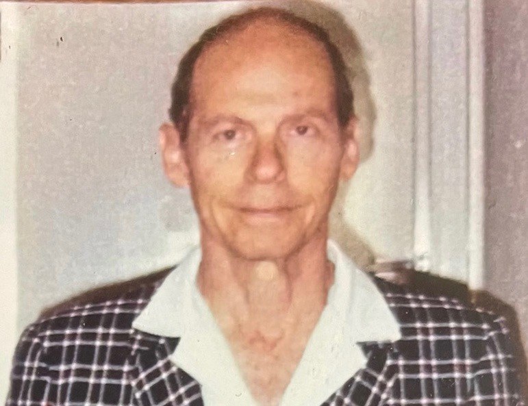 Obituary of Burton Lindau