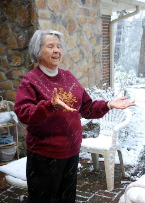 Obituary of Helen Hassler Snow