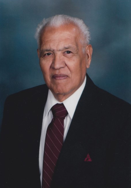 Obituary of Oscar Z. Gonzalez
