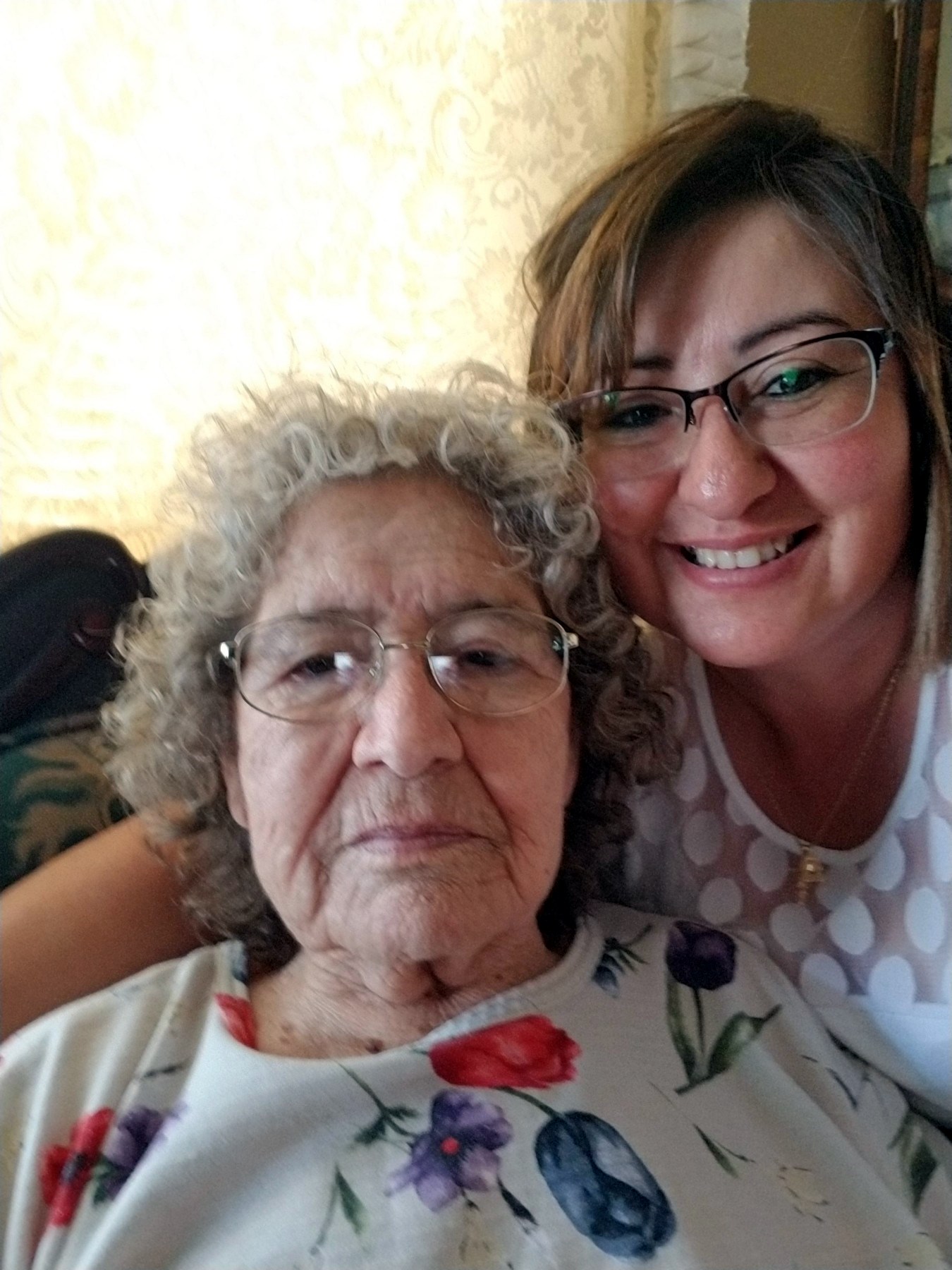 Rebecca Quiroz's Instagram, Twitter & Facebook on IDCrawl