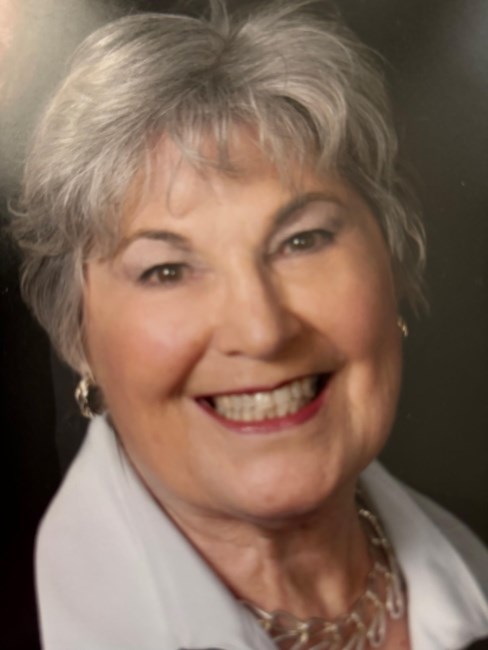 Obituary of Elaine Fox Yashon