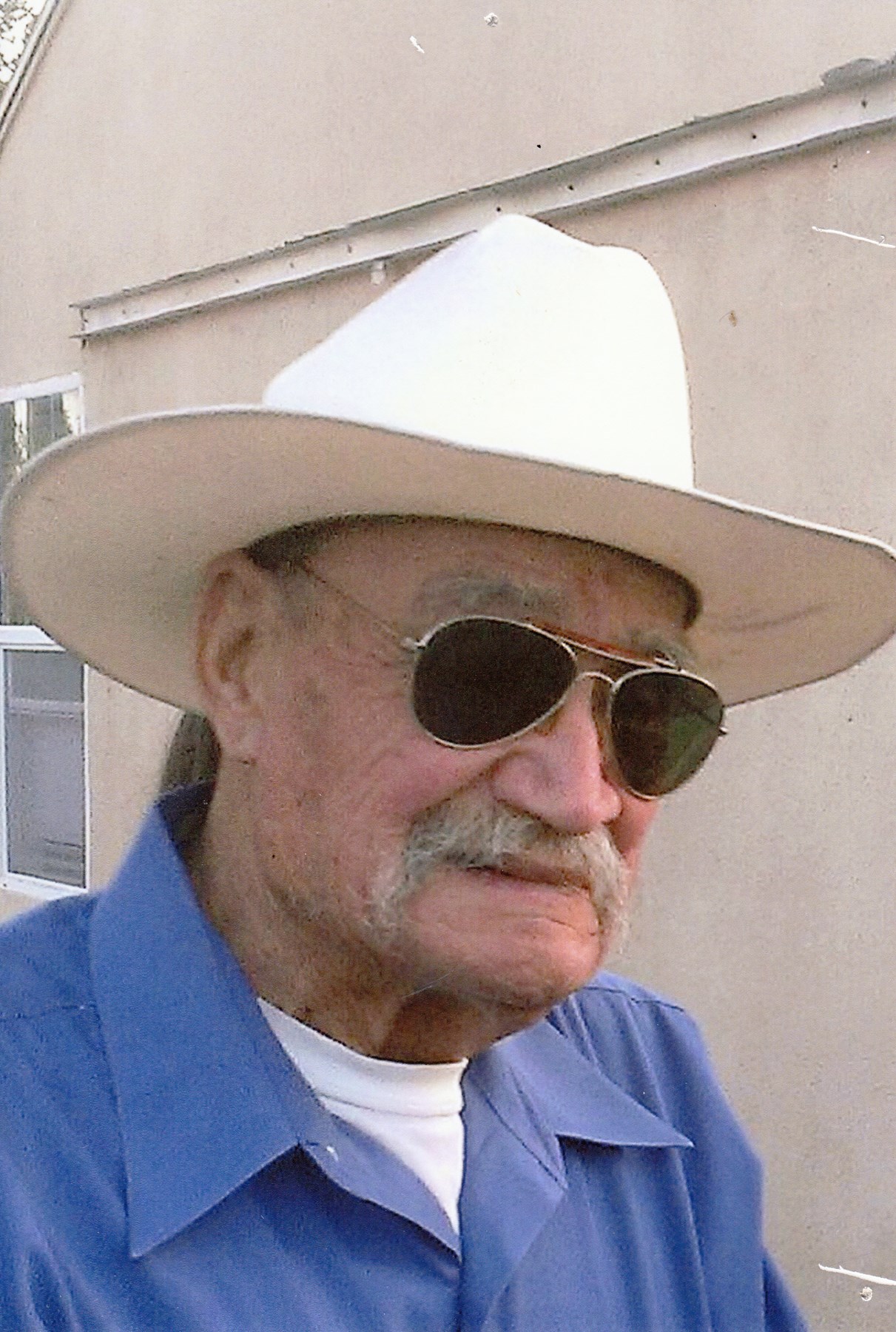 Avis de décès de Manuel H. Gutierrez