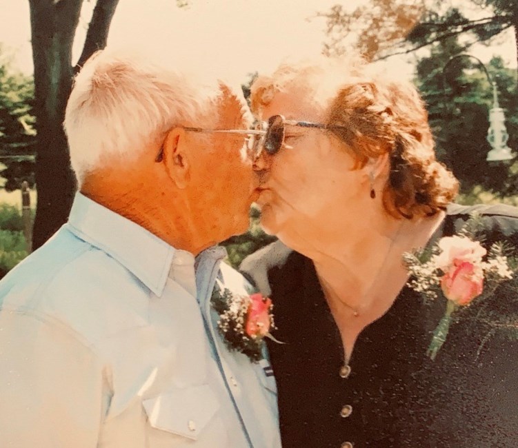 Obituary of Marie June Cook