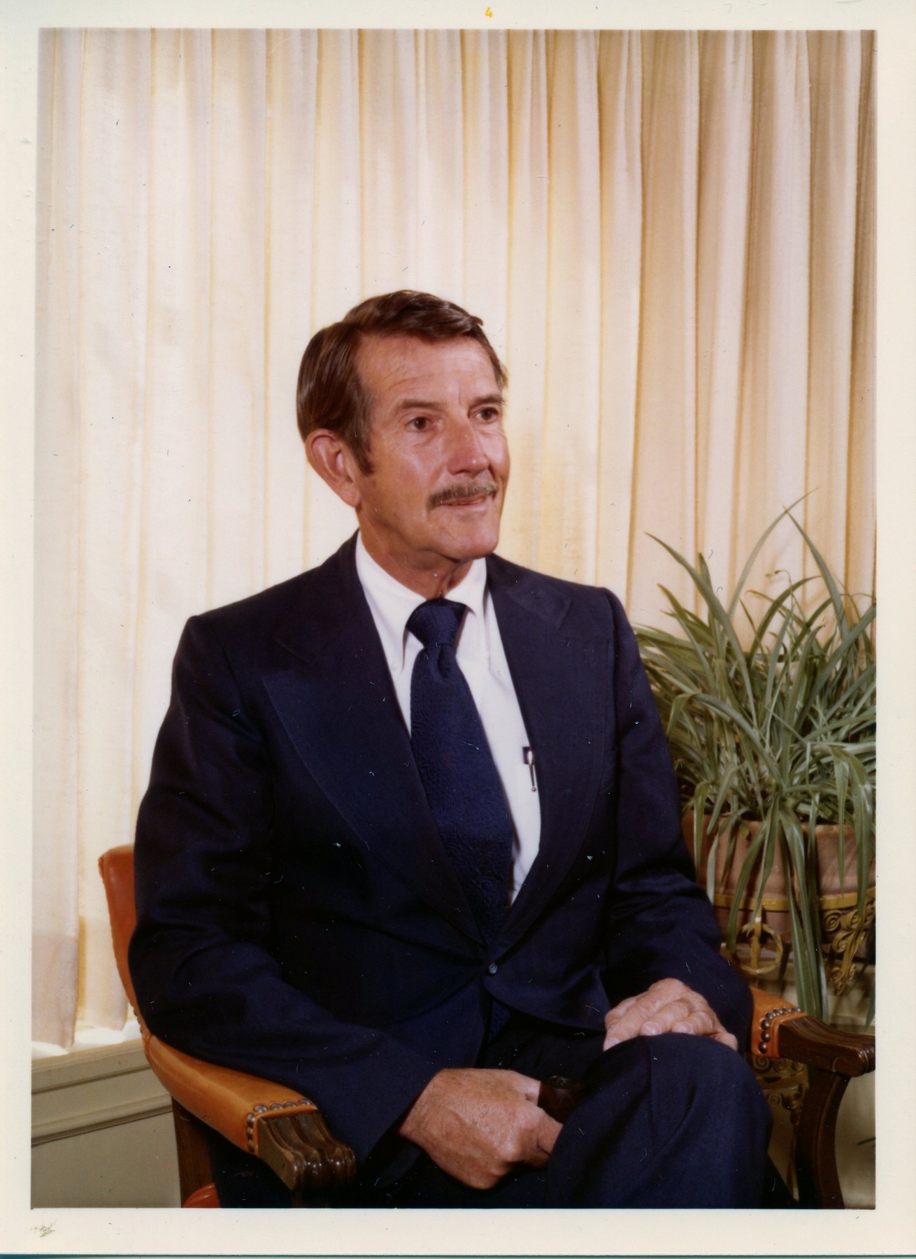 Obituary of Newnie Wesley Ellis