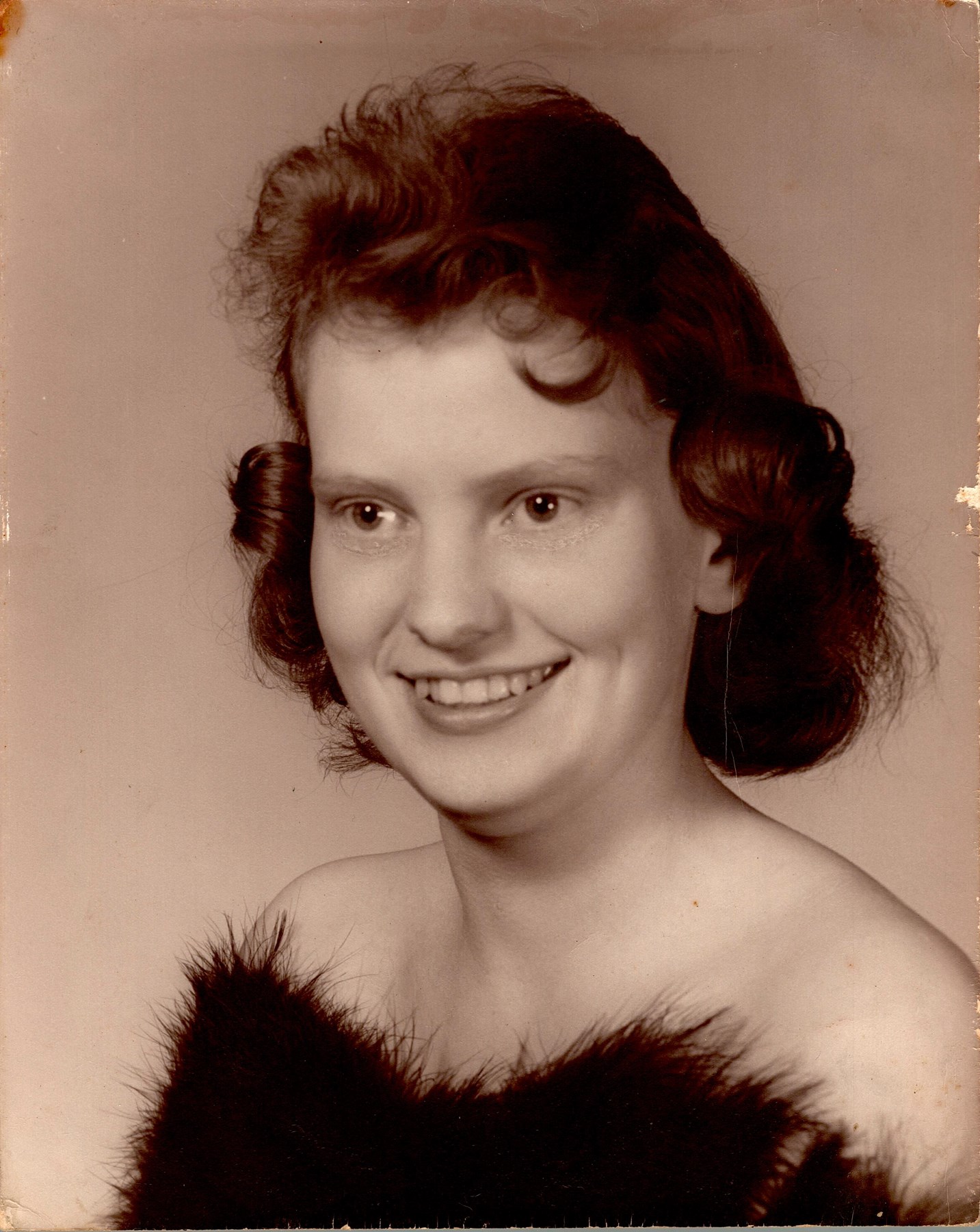 Obituary of Evelyn Ann Lewis