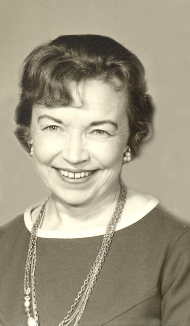Obituary of Evelyn E. Knowles