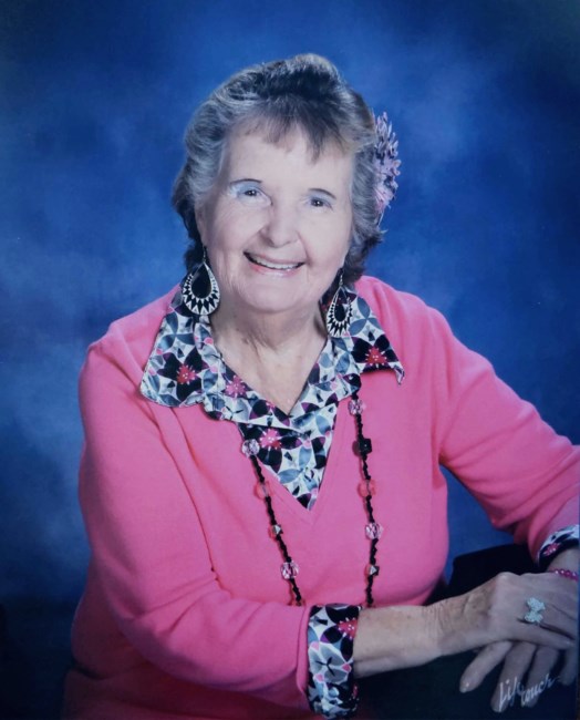 Obituary of Lois E. VanMaanen