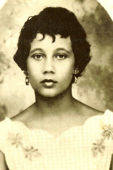 Obituary of Yvonne Fay Hill