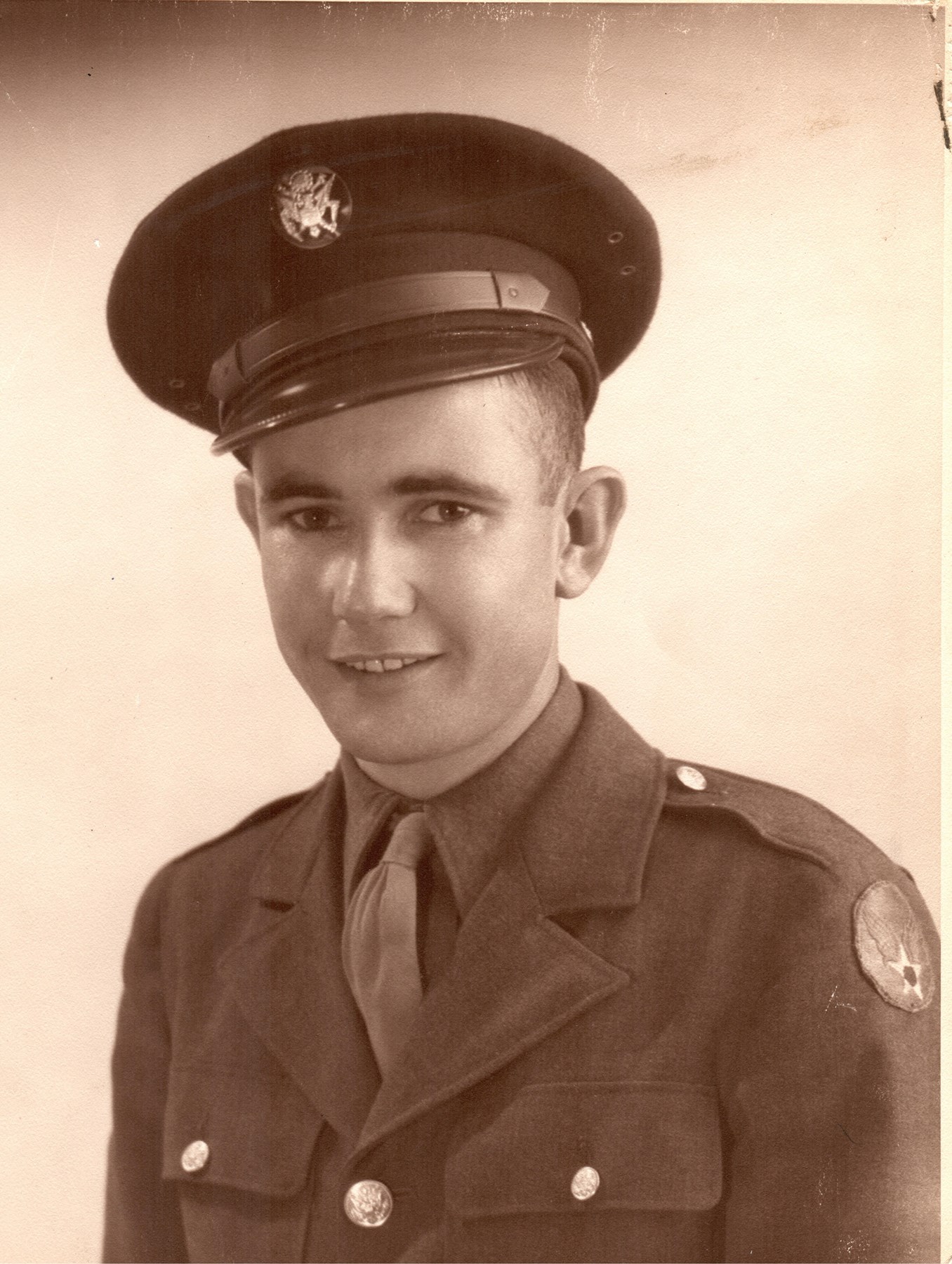 Avis de décès de James B. McKenzie