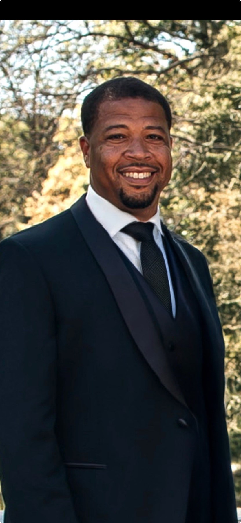 Obituario de Mr. Marcus Undrea Brewster