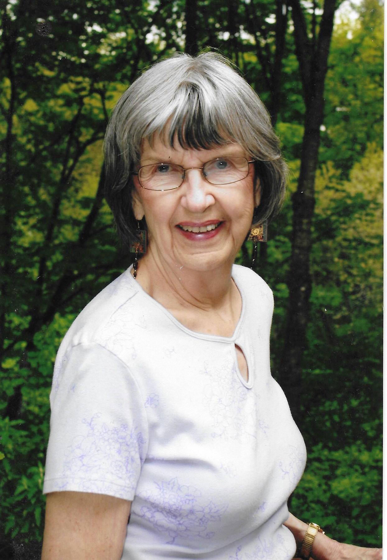 Obituary of Maureen Mahoney Armour