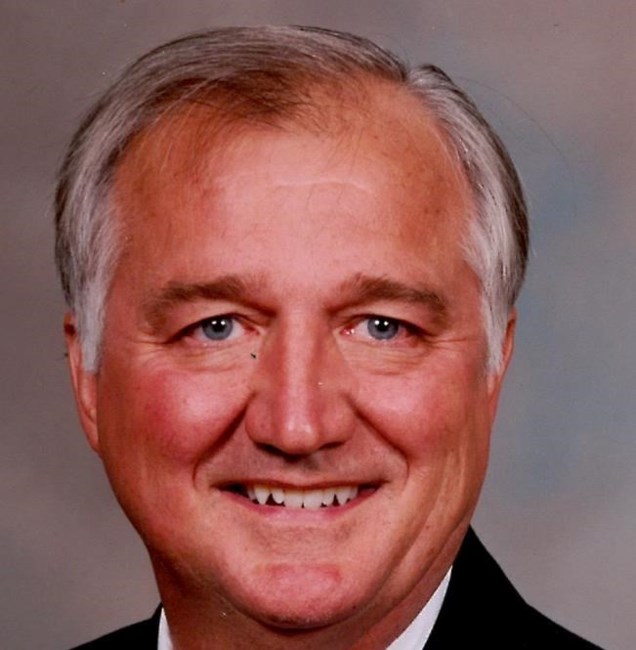 Avis de décès de Mr. Roland Thomas Hoke