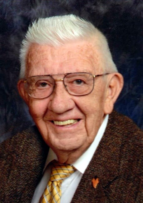 Obituario de Robert J. Goyer