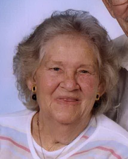 Obituary of Sylvia R. Hopkins Barker