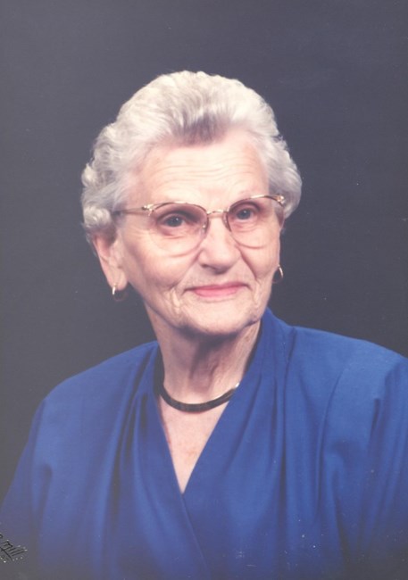 Obituary of Maxine Snyder Akers