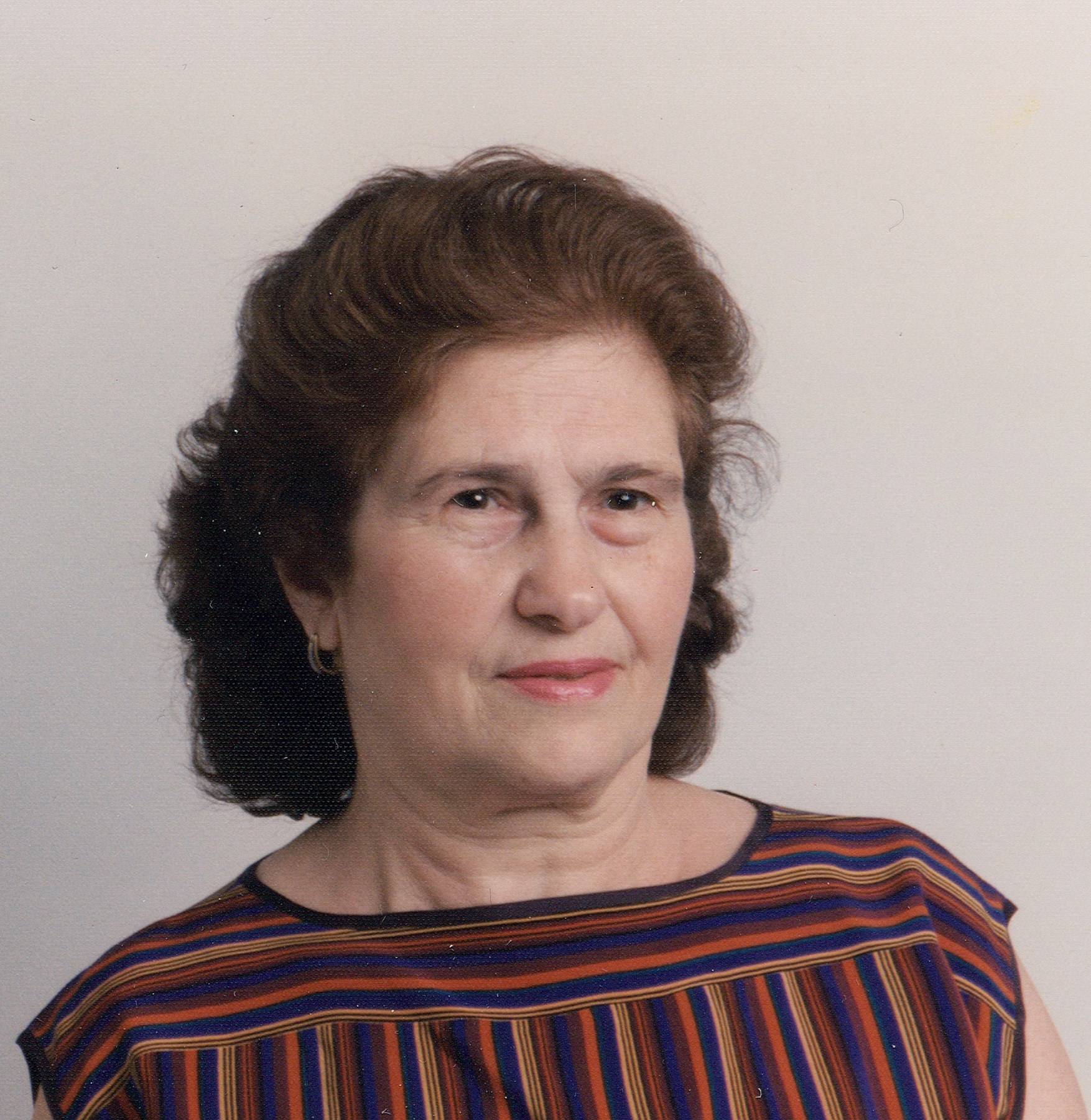 Obituary of Angelina Gomes