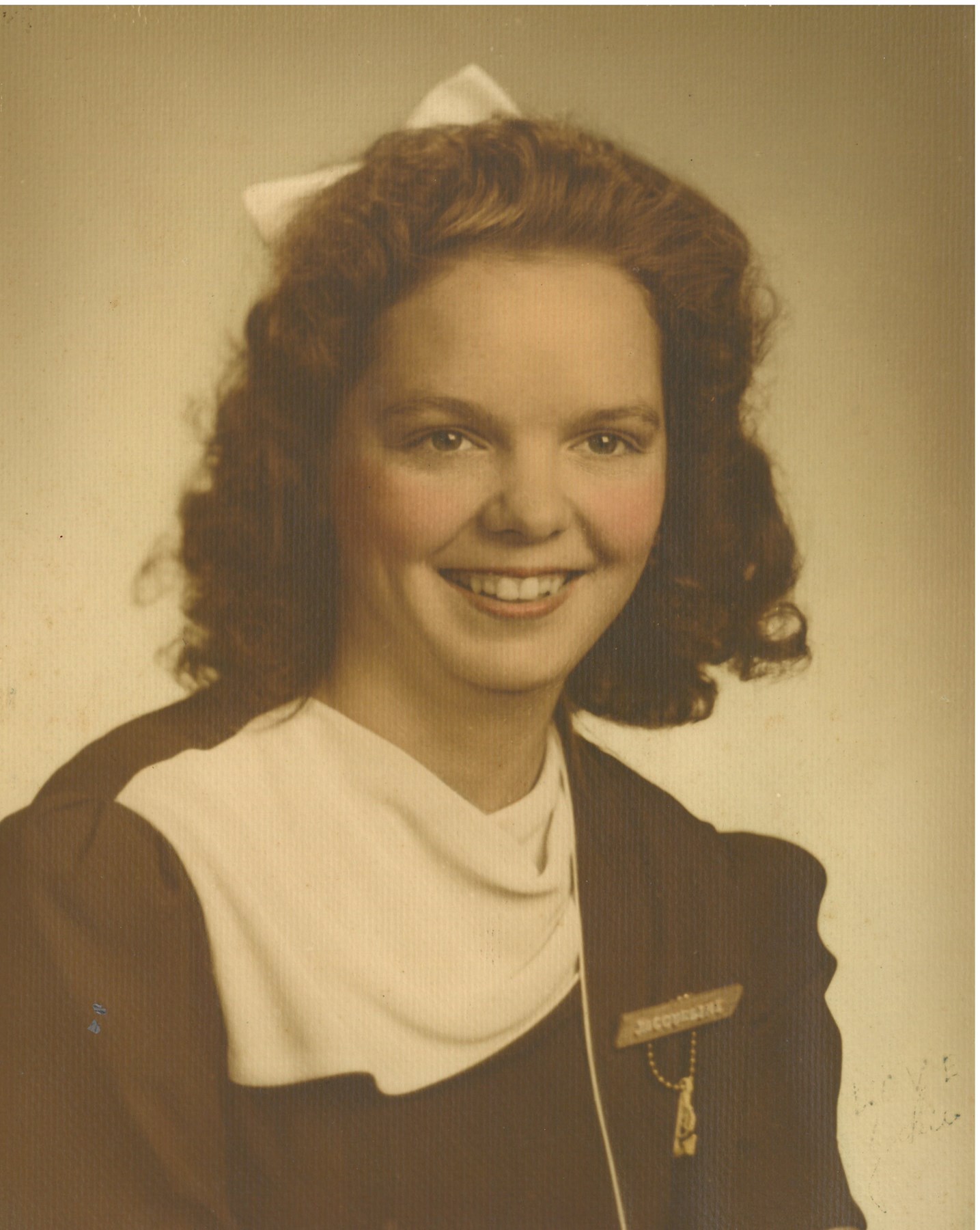 Obituario de Helen Jacqueline Loehr