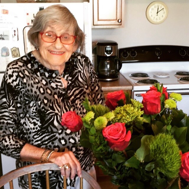 Obituary of Evelyn "Lynn" Simons