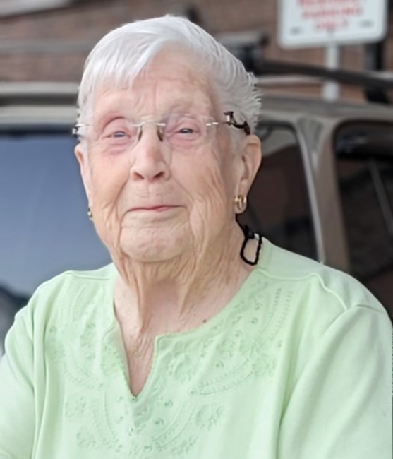 Avis de décès de Jacqueline Viola (née Tisdale) Feeney