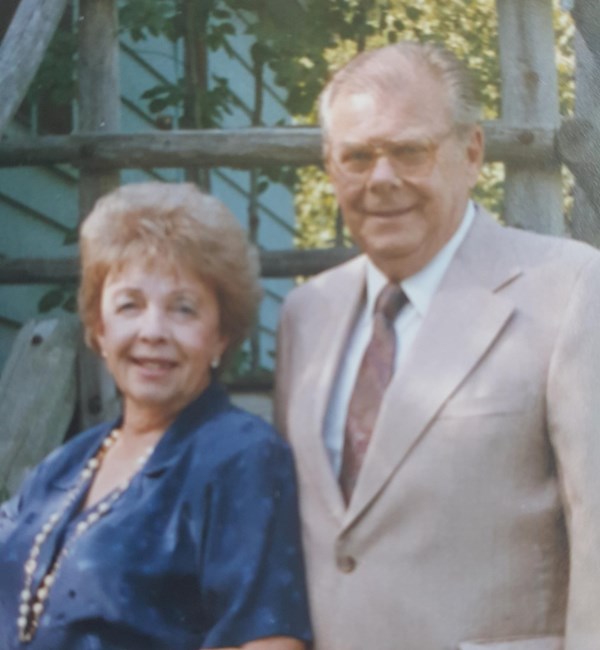 Obituary of Mrs Shirley McMillan