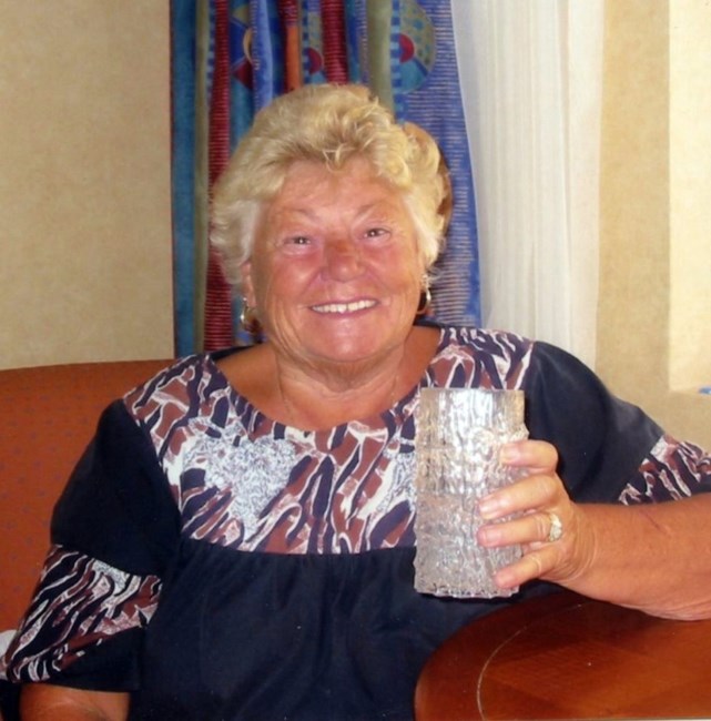 Obituary of Mrs. Joan Dorinda Solly Epp