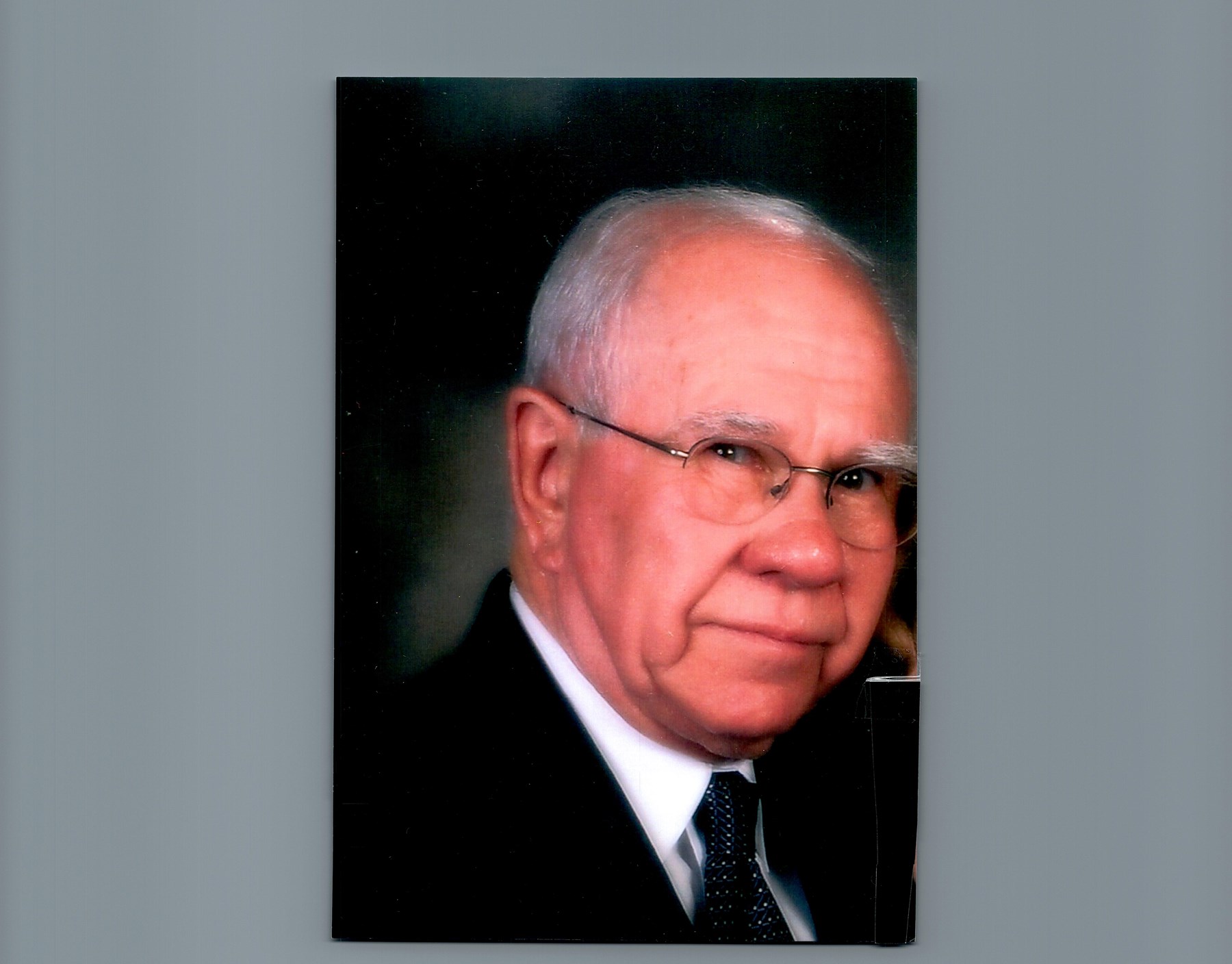 Obituary of Robert Hamilton Messick