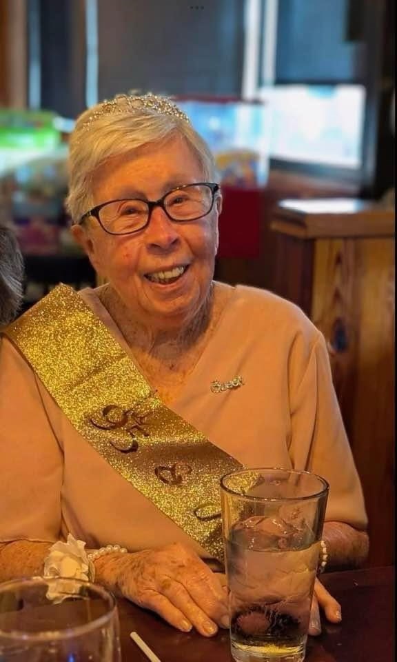 Obituary of Jean "Foxy" Steele Sell