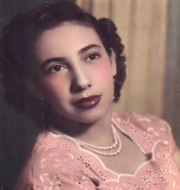 Obituary of Maria Teresa G. Fernandez