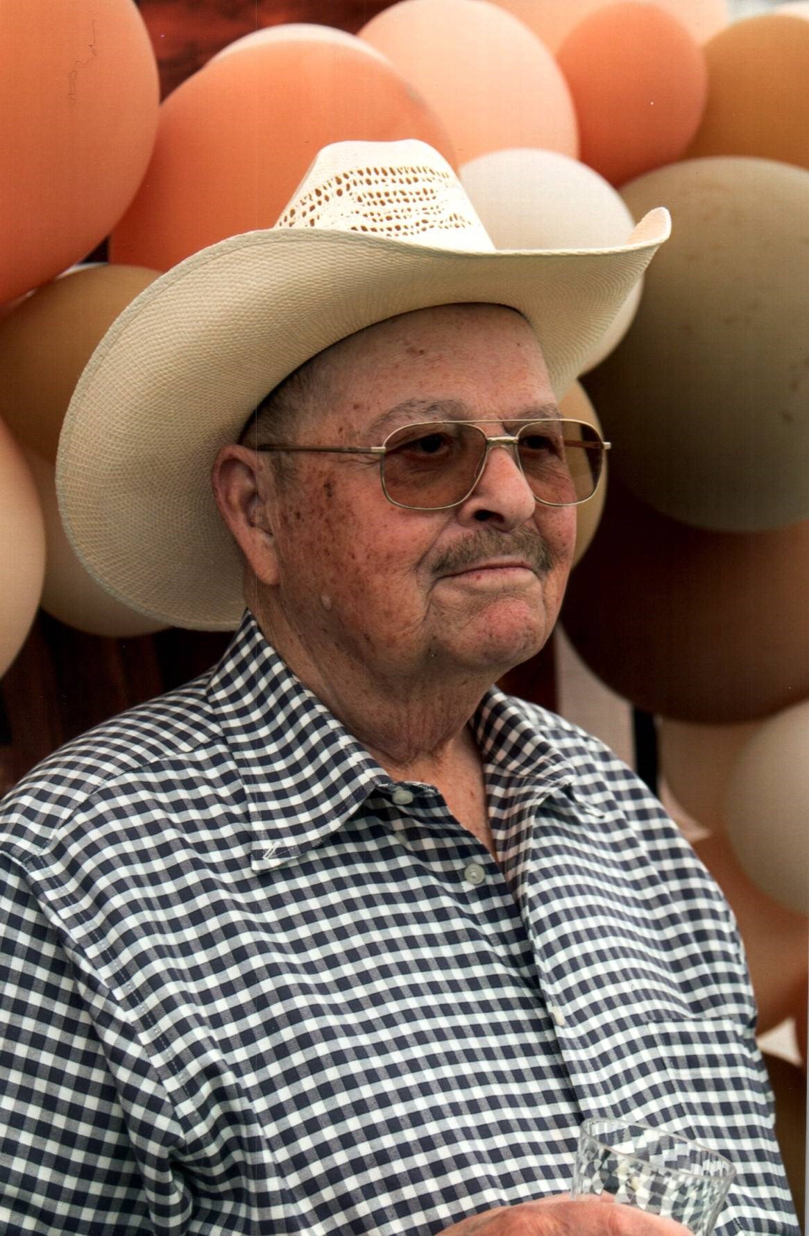 Obituary of Roberto Jimenez Lupercio