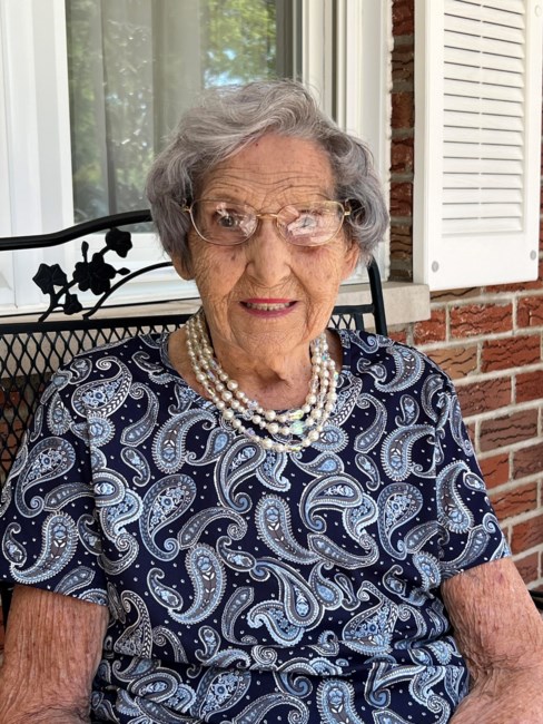 Obituary of Pauline R Arnold