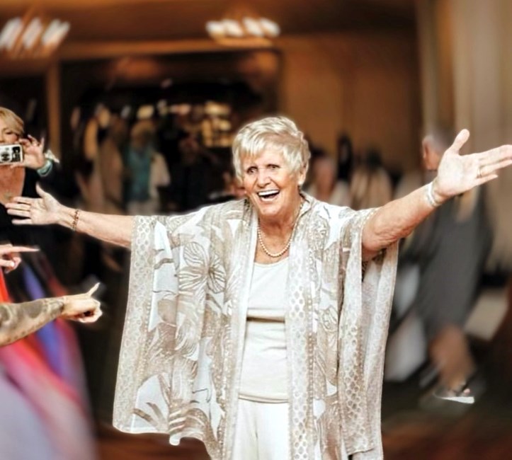 Obituary of Janet Diamond McKechnie (nee Duncan)