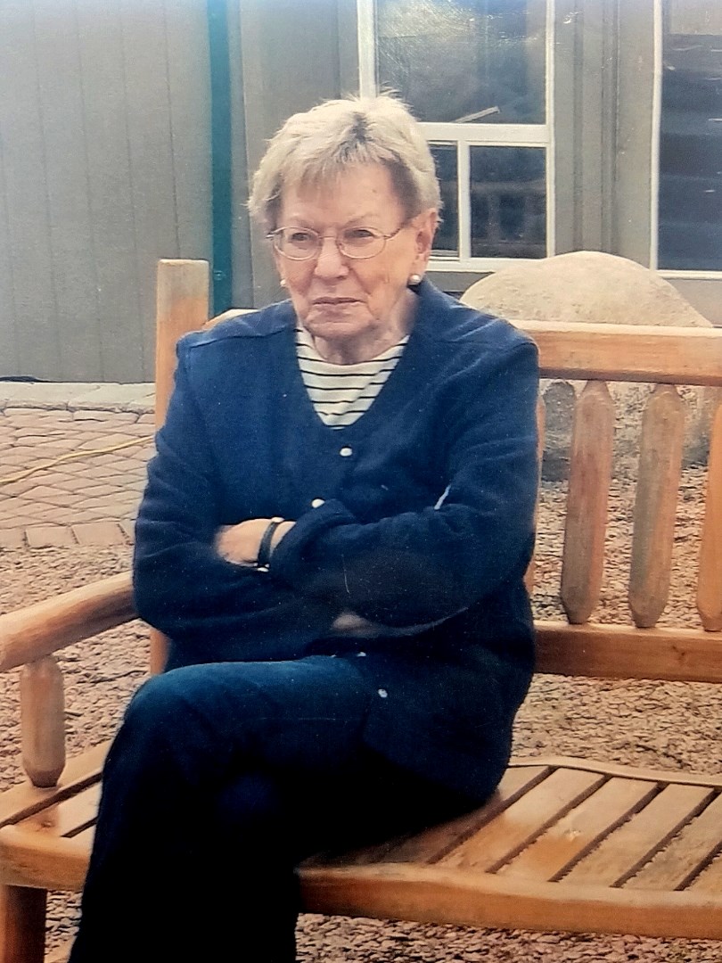 Avis de décès de Yvonne Helen Lindsay