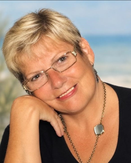 Obituary of Carolyn Wright Roberts