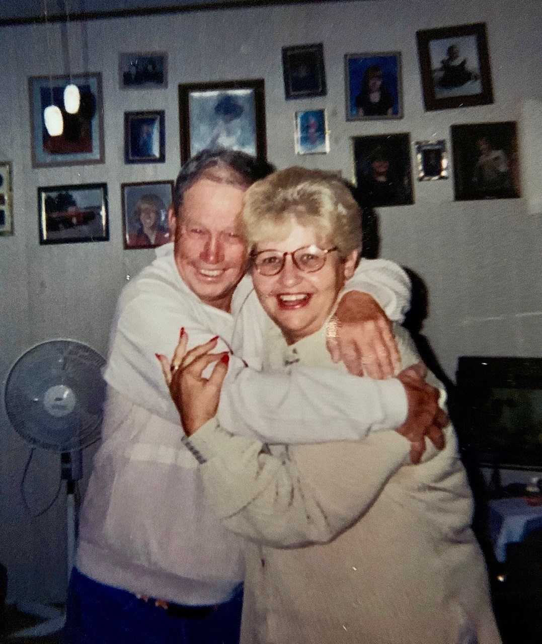 Obituary of Carol and Leon Warren