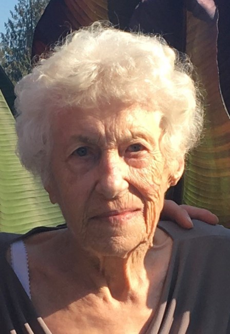 Obituary of Vivian Isabella Lindsay