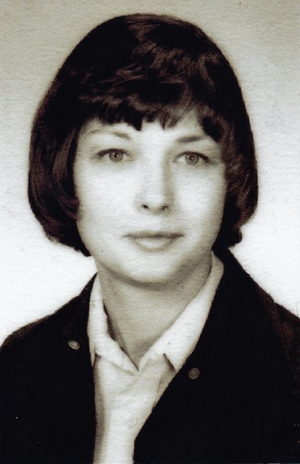 Obituary of Joan Joan E. Beyrau Lewis