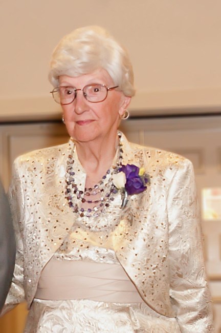 Obituary of Lorraine Veronica Freitas