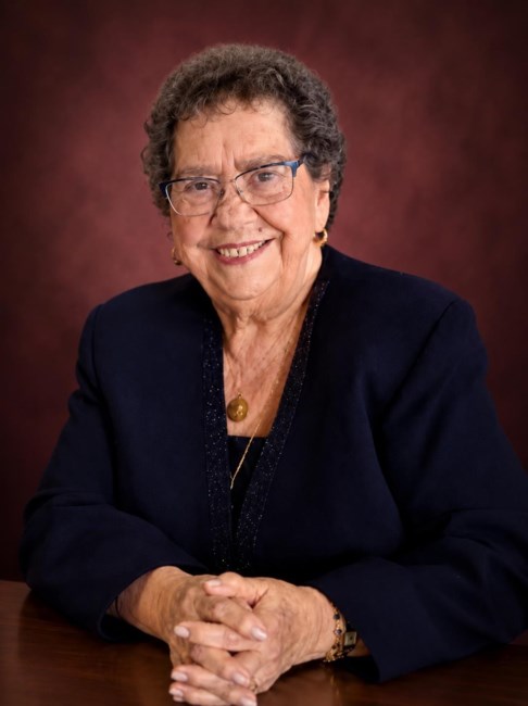 Obituary of Avelina M. Trovão