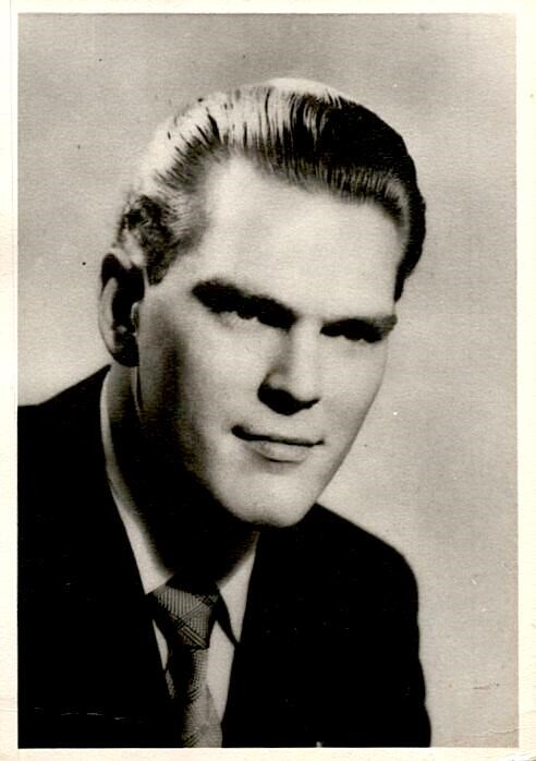 Obituary of Merrill Thomas Oakley